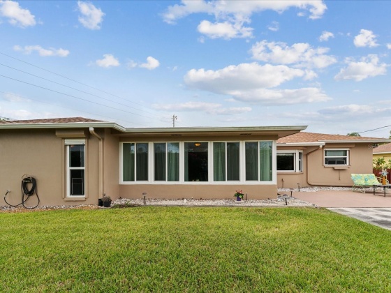 101 HARBOR BLUFF DRIVE, LARGO, Florida 33770, 3 Bedrooms Bedrooms, ,2 BathroomsBathrooms,Residential,For Sale,HARBOR BLUFF,MFRU8246792