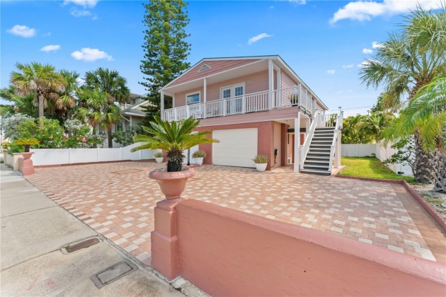 16253 GULF BOULEVARD, REDINGTON BEACH, Florida 33708, 3 Bedrooms Bedrooms, ,2 BathroomsBathrooms,Residential,For Sale,GULF,MFRT3532559