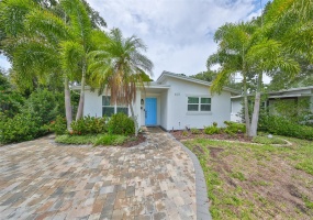 631 42ND AVENUE, ST PETERSBURG, Florida 33703, 3 Bedrooms Bedrooms, ,2 BathroomsBathrooms,Residential,For Sale,42ND,MFRU8237977