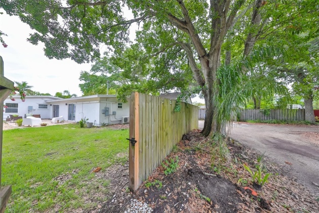 631 42ND AVENUE, ST PETERSBURG, Florida 33703, 3 Bedrooms Bedrooms, ,2 BathroomsBathrooms,Residential,For Sale,42ND,MFRU8237977