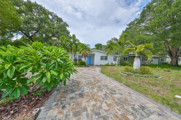 631 42ND AVENUE, ST PETERSBURG, Florida 33703, 3 Bedrooms Bedrooms, ,2 BathroomsBathrooms,Residential,For Sale,42ND,MFRU8237977