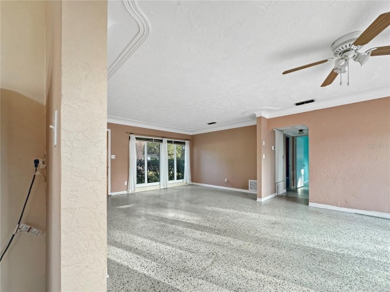 3231 31ST STREET, SAINT PETERSBURG, Florida 33713, 2 Bedrooms Bedrooms, ,1 BathroomBathrooms,Residential,For Sale,31ST,MFRU8246165