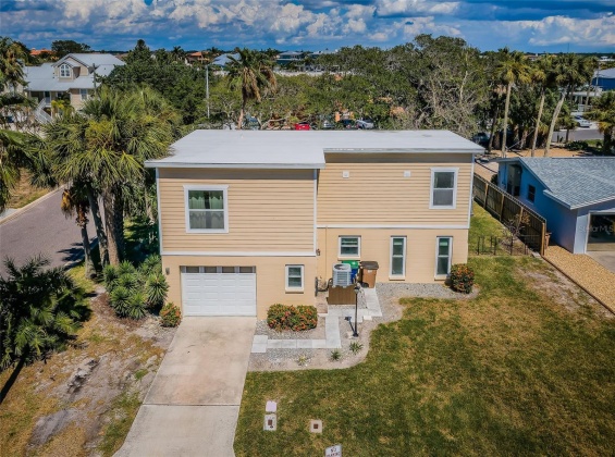 2608 BAY BOULEVARD, INDIAN ROCKS BEACH, Florida 33785, 3 Bedrooms Bedrooms, ,2 BathroomsBathrooms,Residential,For Sale,BAY,MFRU8246923