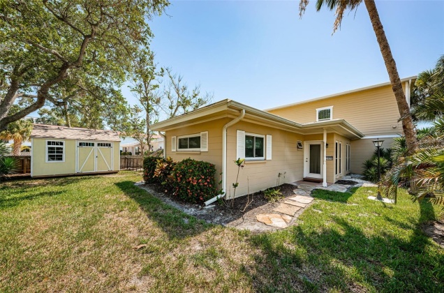 2608 BAY BOULEVARD, INDIAN ROCKS BEACH, Florida 33785, 3 Bedrooms Bedrooms, ,2 BathroomsBathrooms,Residential,For Sale,BAY,MFRU8246923