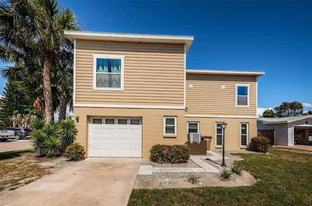 2608 BAY BOULEVARD, INDIAN ROCKS BEACH, Florida 33785, 3 Bedrooms Bedrooms, ,2 BathroomsBathrooms,Residential,For Sale,BAY,MFRU8246923