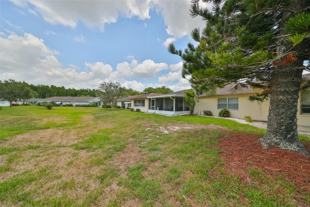 2033 HEATHFIELD CIRCLE, SUN CITY CENTER, Florida 33573, 2 Bedrooms Bedrooms, ,2 BathroomsBathrooms,Residential,For Sale,HEATHFIELD,MFRT3534657