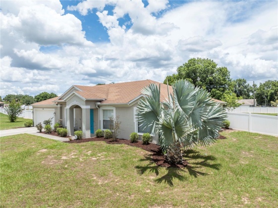 10206 BLOOMFIELD HILLS DRIVE, SEFFNER, Florida 33584, 3 Bedrooms Bedrooms, ,2 BathroomsBathrooms,Residential,For Sale,BLOOMFIELD HILLS,MFRL4945463