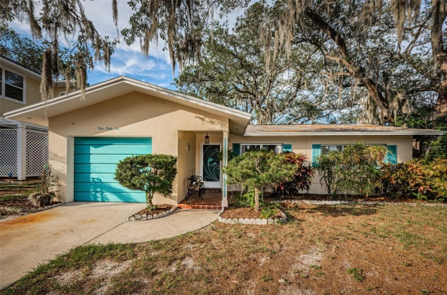 335 TUCKER STREET, SAFETY HARBOR, Florida 34695, 2 Bedrooms Bedrooms, ,2 BathroomsBathrooms,Residential,For Sale,TUCKER,MFRU8243941