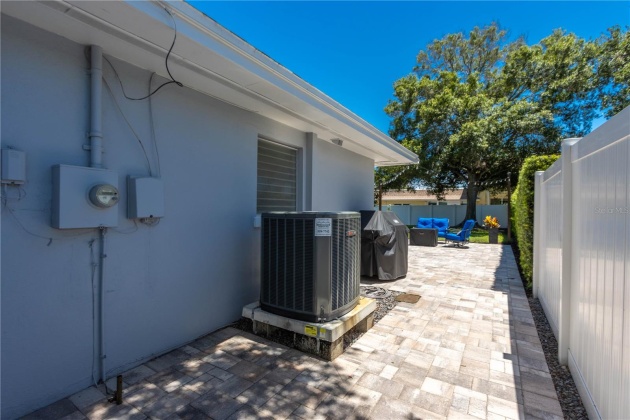 2576 RENATTA DRIVE, BELLEAIR BLUFFS, Florida 33770, 3 Bedrooms Bedrooms, ,2 BathroomsBathrooms,Residential,For Sale,RENATTA,MFRU8246747