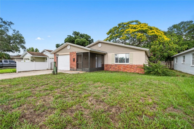 7041 64 STREET, PINELLAS PARK, Florida 33781, 2 Bedrooms Bedrooms, ,1 BathroomBathrooms,Residential,For Sale,64,MFRU8247133