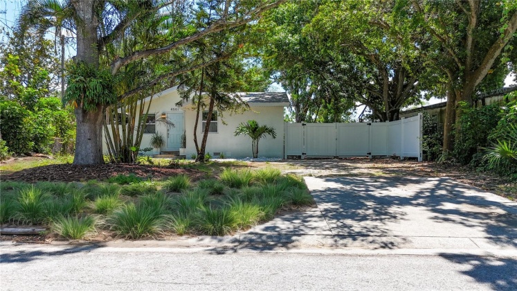 4501 70TH STREET, SAINT PETERSBURG, Florida 33709, 3 Bedrooms Bedrooms, ,1 BathroomBathrooms,Residential,For Sale,70TH,MFRT3535036