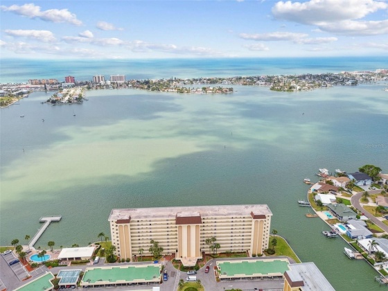 4750 COVE CIRCLE, SAINT PETERSBURG, Florida 33708, 2 Bedrooms Bedrooms, ,2 BathroomsBathrooms,Residential,For Sale,COVE,MFRU8247152