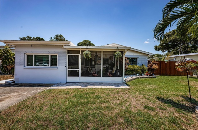 5474 77TH AVENUE, PINELLAS PARK, Florida 33781, 3 Bedrooms Bedrooms, ,2 BathroomsBathrooms,Residential,For Sale,77TH,MFRU8244290