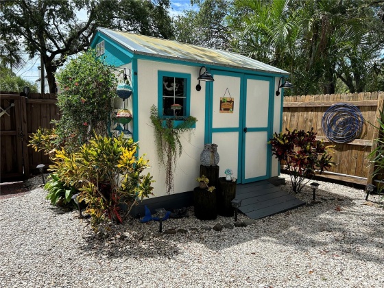 1710 DOUGLAS AVENUE, DUNEDIN, Florida 34698, 2 Bedrooms Bedrooms, ,2 BathroomsBathrooms,Residential,For Sale,DOUGLAS,MFRU8247107