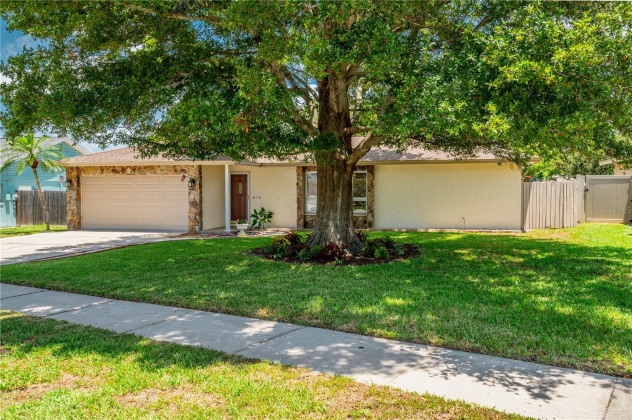 1510 COACHLIGHT WAY, DUNEDIN, Florida 34698, 3 Bedrooms Bedrooms, ,2 BathroomsBathrooms,Residential,For Sale,COACHLIGHT,MFRT3535352