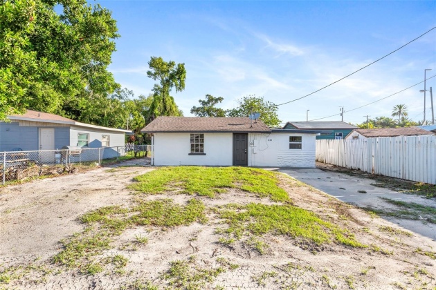 820 126TH AVENUE, TAMPA, Florida 33612, 2 Bedrooms Bedrooms, ,1 BathroomBathrooms,Residential,For Sale,126TH,MFRT3535344