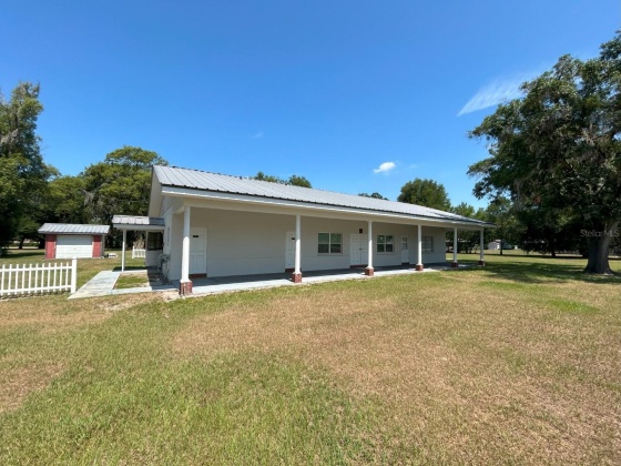 3310 MOORES LAKE ROAD, DOVER, Florida 33527, 2 Bedrooms Bedrooms, ,1 BathroomBathrooms,Residential,For Sale,MOORES LAKE,MFRT3535357