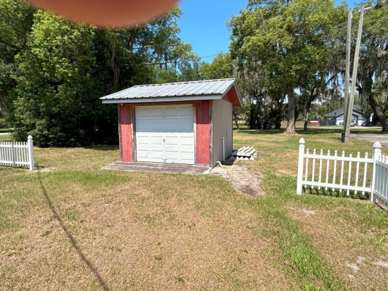 3310 MOORES LAKE ROAD, DOVER, Florida 33527, 2 Bedrooms Bedrooms, ,1 BathroomBathrooms,Residential,For Sale,MOORES LAKE,MFRT3535357