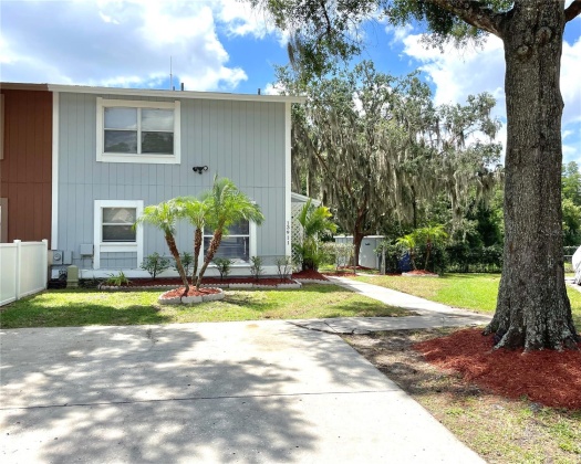 13911 VILLAGE VIEW DRIVE, TAMPA, Florida 33624, 2 Bedrooms Bedrooms, ,2 BathroomsBathrooms,Residential,For Sale,VILLAGE VIEW,MFRT3535291