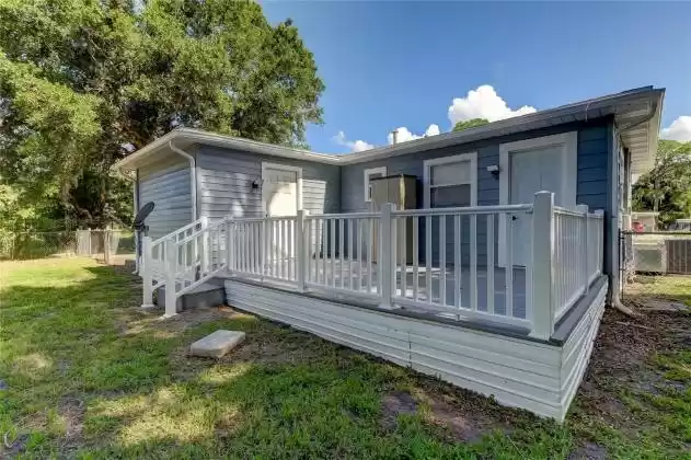 204 6TH AVENUE, RUSKIN, Florida 33570, 2 Bedrooms Bedrooms, ,1 BathroomBathrooms,Residential,For Sale,6TH,MFRT3537747