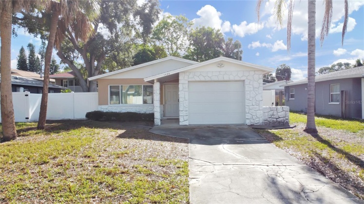 1750 MONTANA AVENUE, ST PETERSBURG, Florida 33703, 3 Bedrooms Bedrooms, ,2 BathroomsBathrooms,Residential,For Sale,MONTANA,MFRU8225498