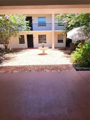 120 CHURCH AVENUE, TAMPA, Florida 33609, 1 Bedroom Bedrooms, ,1 BathroomBathrooms,Residential,For Sale,CHURCH,MFRU8251311