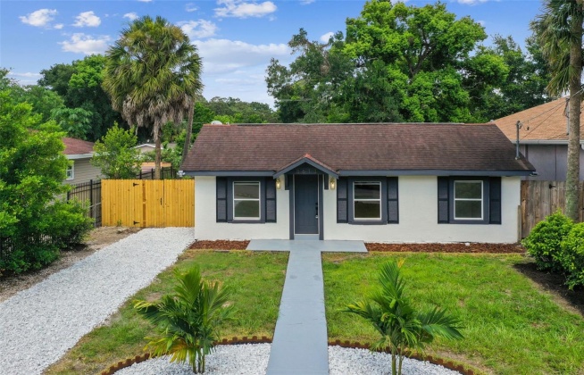8613 14TH STREET, TAMPA, Florida 33604, 4 Bedrooms Bedrooms, ,2 BathroomsBathrooms,Residential,For Sale,14TH,MFRT3544332