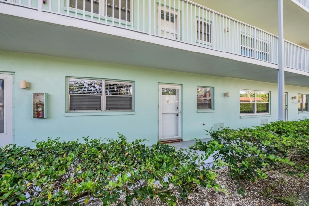 1819 SHORE DRIVE, SOUTH PASADENA, Florida 33707, 1 Bedroom Bedrooms, ,1 BathroomBathrooms,Residential,For Sale,SHORE,MFRT3543567