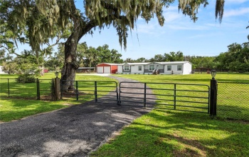 812 KEYSVILLE ROAD, PLANT CITY, Florida 33567, 3 Bedrooms Bedrooms, ,2 BathroomsBathrooms,Residential,For Sale,KEYSVILLE,MFRT3545833