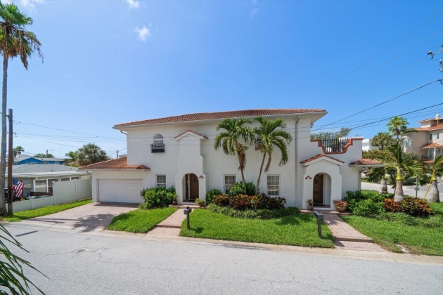 101 BAY DRIVE, TREASURE ISLAND, Florida 33706, 4 Bedrooms Bedrooms, ,4 BathroomsBathrooms,Residential,For Sale,BAY,MFRU8249904