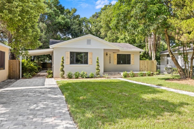 1009 GENESEE STREET, TAMPA, Florida 33603, 4 Bedrooms Bedrooms, ,2 BathroomsBathrooms,Residential,For Sale,GENESEE,MFRT3546515