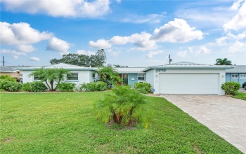 6940 13TH AVENUE, SAINT PETERSBURG, Florida 33710, 4 Bedrooms Bedrooms, ,2 BathroomsBathrooms,Residential,For Sale,13TH,MFRW7867218