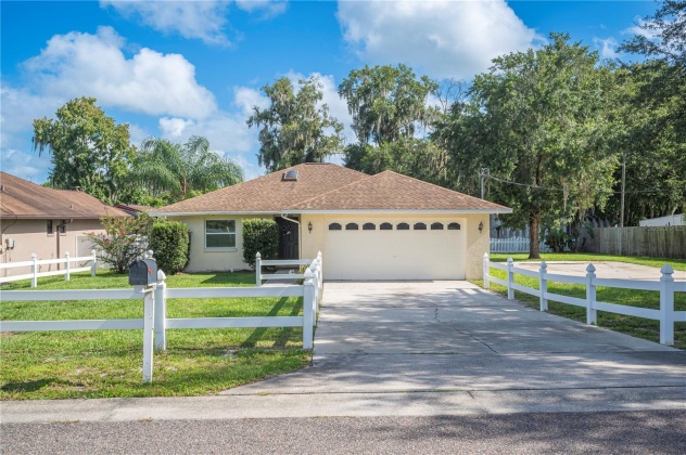 3404 SPOONER DRIVE, PLANT CITY, Florida 33563, 3 Bedrooms Bedrooms, ,2 BathroomsBathrooms,Residential,For Sale,SPOONER,MFRT3546601