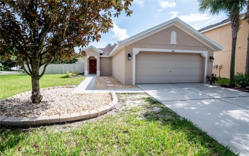 11211 WEMBLEY LANDING DRIVE, LITHIA, Florida 33547, 3 Bedrooms Bedrooms, ,2 BathroomsBathrooms,Residential,For Sale,WEMBLEY LANDING,MFRT3545809