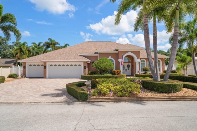 3069 SUNSET BOULEVARD, BELLEAIR BLUFFS, Florida 33770, 3 Bedrooms Bedrooms, ,3 BathroomsBathrooms,Residential,For Sale,SUNSET,MFRU8252140