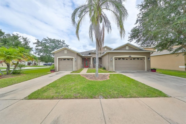 13202 GRAHAM YARDEN DRIVE, RIVERVIEW, Florida 33579, 4 Bedrooms Bedrooms, ,3 BathroomsBathrooms,Residential,For Sale,GRAHAM YARDEN,MFRTB8303587