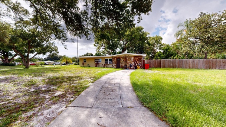 8583 NARCISSUS AVENUE, SEMINOLE, Florida 33777, 3 Bedrooms Bedrooms, ,2 BathroomsBathrooms,Residential,For Sale,NARCISSUS,MFRTB8303391