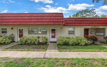 5870 38TH AVENUE, SAINT PETERSBURG, Florida 33710, 1 Bedroom Bedrooms, ,1 BathroomBathrooms,Residential,For Sale,38TH,MFRTB8301968