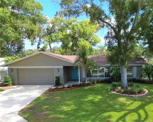 14031 80TH AVENUE, SEMINOLE, Florida 33776, 4 Bedrooms Bedrooms, ,2 BathroomsBathrooms,Residential,For Sale,80TH,MFRTB8303390