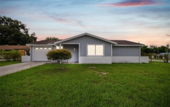 8206 HORNWOOD PLACE, TAMPA, Florida 33615, 2 Bedrooms Bedrooms, ,2 BathroomsBathrooms,Residential,For Sale,HORNWOOD,MFRTB8300617