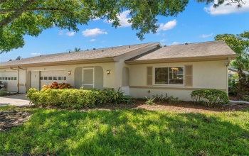 1417 LELAND DRIVE, SUN CITY CENTER, Florida 33573, 2 Bedrooms Bedrooms, ,2 BathroomsBathrooms,Residential,For Sale,LELAND,MFRTB8309562