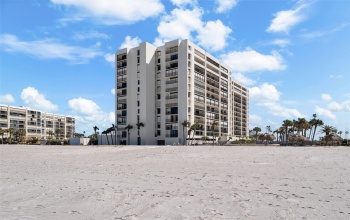 1460 GULF BOULEVARD, CLEARWATER BEACH, Florida 33767, 2 Bedrooms Bedrooms, ,2 BathroomsBathrooms,Residential,For Sale,GULF,MFRTB8313186