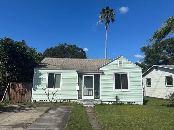 2851 15TH AVENUE, ST PETERSBURG, Florida 33713, 2 Bedrooms Bedrooms, ,2 BathroomsBathrooms,Residential,For Sale,15TH,MFRTB8315729