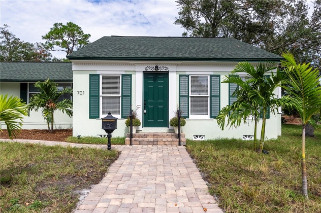 701 38TH AVENUE, ST PETERSBURG, Florida 33704, 4 Bedrooms Bedrooms, ,3 BathroomsBathrooms,Residential,For Sale,38TH,MFRTB8316318