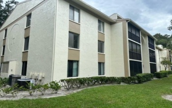 TARPON SPRINGS, Florida 34688, 2 Bedrooms Bedrooms, ,2 BathroomsBathrooms,Residential,For Sale,MFRTB8317077