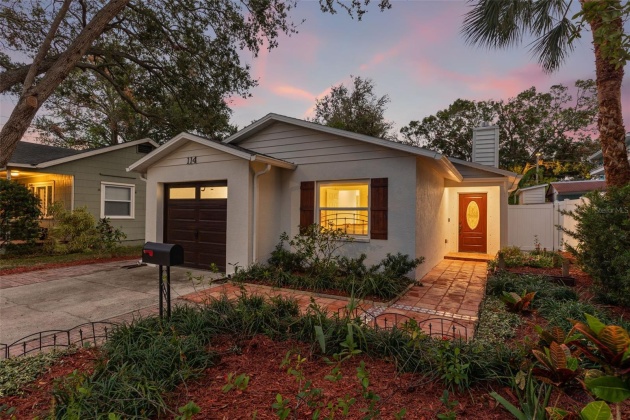 114 35TH AVENUE, SAINT PETERSBURG, Florida 33704, 3 Bedrooms Bedrooms, ,2 BathroomsBathrooms,Residential,For Sale,35TH,MFRTB8311284