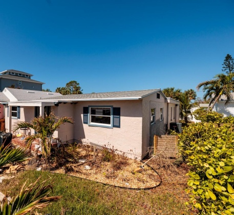 615 78TH AVENUE, ST PETE BEACH, Florida 33706, 2 Bedrooms Bedrooms, ,2 BathroomsBathrooms,Residential,For Sale,78TH,MFRTB8319308