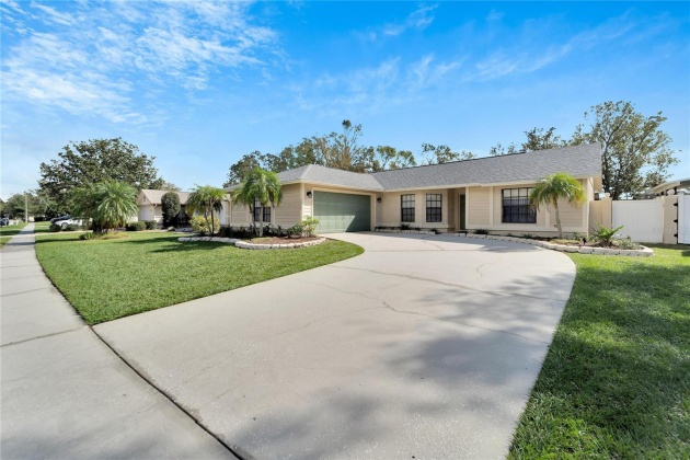 12209 WILDBROOK DRIVE, RIVERVIEW, Florida 33569, 3 Bedrooms Bedrooms, ,2 BathroomsBathrooms,Residential,For Sale,WILDBROOK,MFRTB8320646