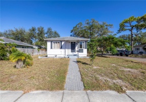 2301 30TH AVENUE, SAINT PETERSBURG, Florida 33713, 3 Bedrooms Bedrooms, ,2 BathroomsBathrooms,Residential,For Sale,30TH,MFRTB8322276