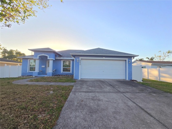 10232 OAKHURST ROAD, LARGO, Florida 33774, 3 Bedrooms Bedrooms, ,2 BathroomsBathrooms,Residential,For Sale,OAKHURST,MFRTB8324347